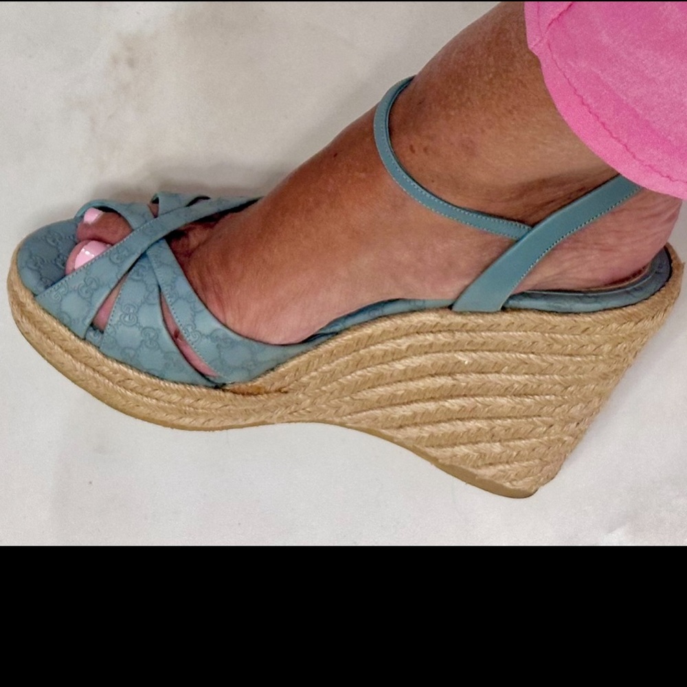 👠✨GUCCI Pale Blue Micro Guccissima GORGEOUS Leather Penelope Wedges Size 38EU